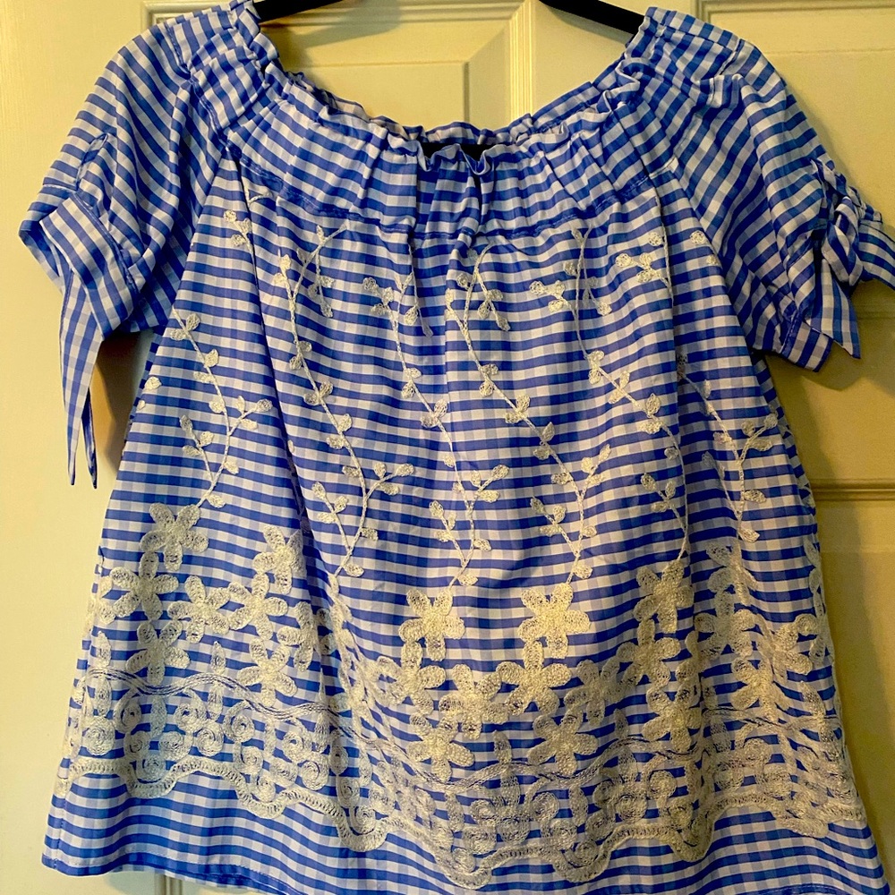 Blue and white loose blouse